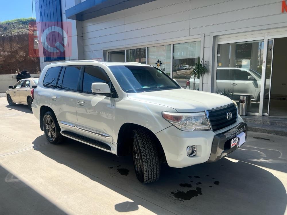 تويوتا لاندكروزر